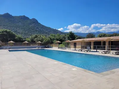 Camping avec piscine en Corse