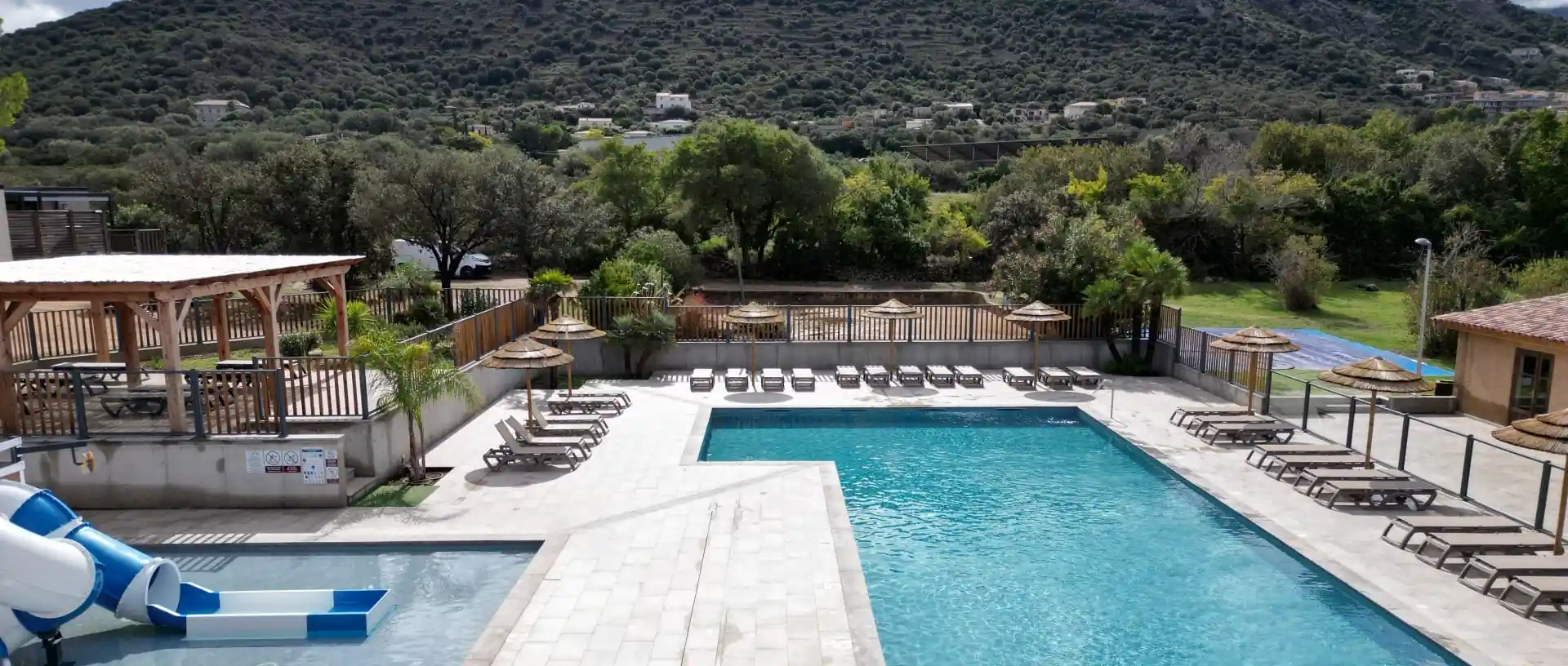 Campingplatz auf Korsika mit pool zum Entspannen